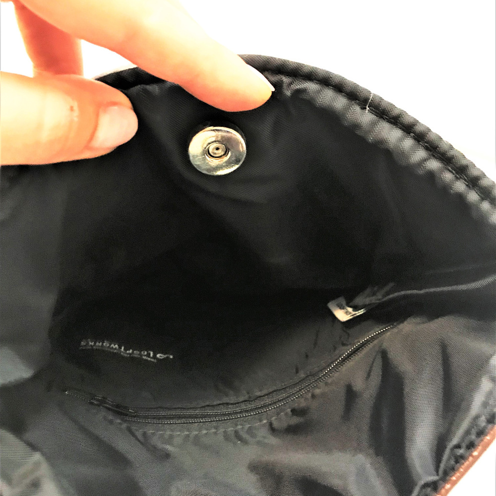 Looptworks Felt Crossbody - Picture 6 of 7
